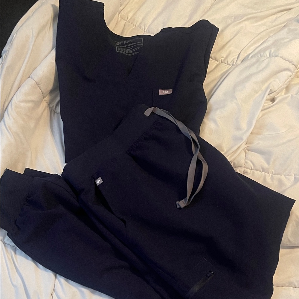 Figs women navy blue jogger scrub set